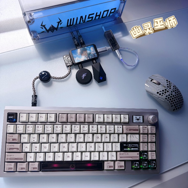 موزع USB من WINSHOP Esports HU - مراجعة Desk Setup Accessories Aesthetic وسعره